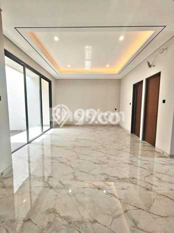 Jual Rumah Luas Elegan Dengan View Eksklusif di Manyar, Surabaya Jual Rumah Luas Elegan Dengan View Eksklusif di Manyar, Surabaya
