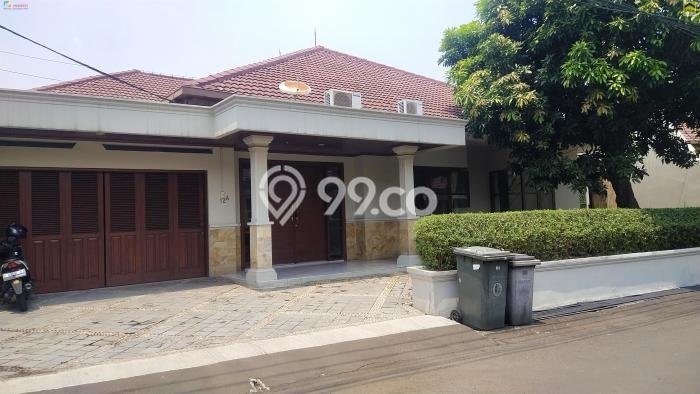 Ready to Use! Premium House LT 1025m2 Desain Modern di Cipete Ready to Use! Premium House LT 1025m2 Desain Modern di Cipete
