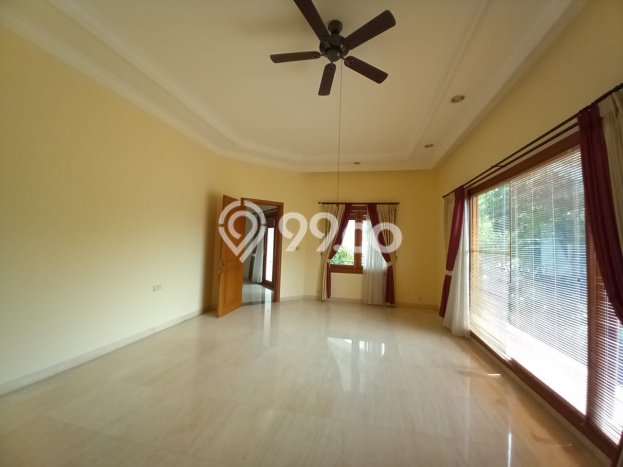 Rumah sewa siap huni 5 KT di Pondok Indah, Jakarta Selatan Rumah sewa siap huni 5 KT di Pondok Indah, Jakarta Selatan