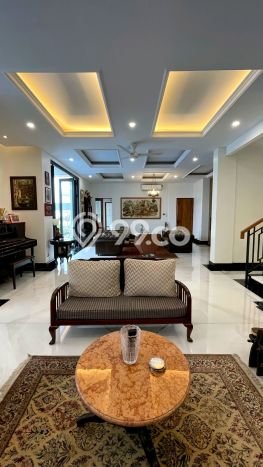Hunian Elit LB 700m2 Siap Pakai Desain Elegan di Kemang, Jakarta Selatan Hunian Elit LB 700m2 Siap Pakai Desain Elegan di Kemang, Jakarta Selatan