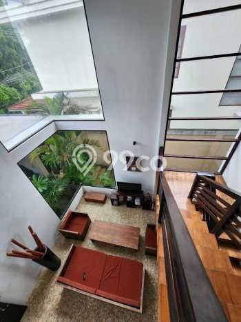 Rumah Mewah LB 350m2 Siap Pakai Desain Elegan di Jimbaran, Badung Rumah Mewah LB 350m2 Siap Pakai Desain Elegan di Jimbaran, Badung