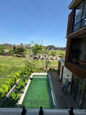 Rumah Lokasi Strategis di , Badung, Luas 204m2m² Bangunan 240m2m² Rumah Lokasi Strategis di , Badung, Luas 204m2m² Bangunan 240m2m²