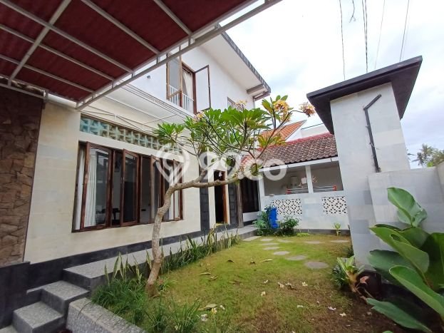 Vila di , Luas 250m2m², Area Nyaman Vila di , Luas 250m2m², Area Nyaman