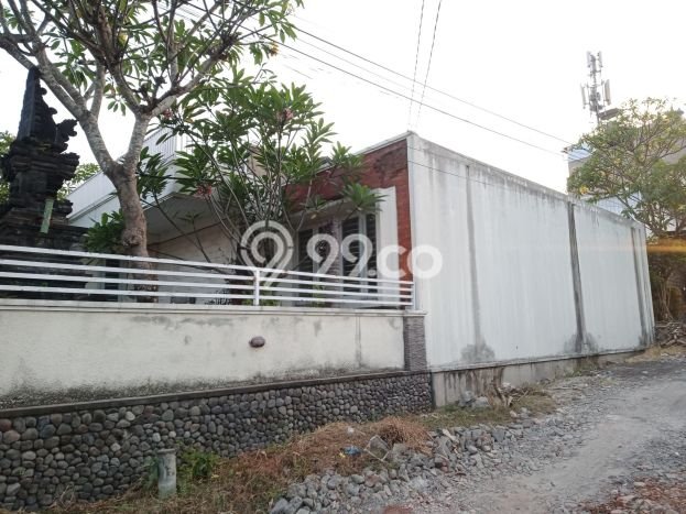 For Sale! Premium House LT 350m2 Desain Modern di Kesiman For Sale! Premium House LT 350m2 Desain Modern di Kesiman