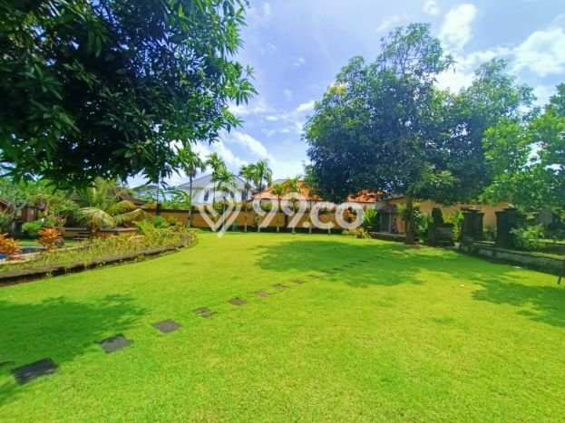 Rumah Elit LB 900m2 Siap Huni Desain Elegan di Cemagi, Badung Rumah Elit LB 900m2 Siap Huni Desain Elegan di Cemagi, Badung