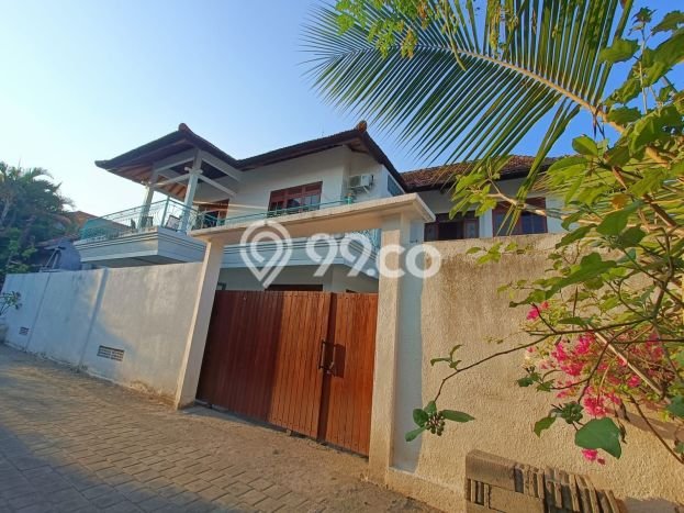 Ready to Use! Premium House LT 380m2 Desain Elegan di Sidakarya Ready to Use! Premium House LT 380m2 Desain Elegan di Sidakarya