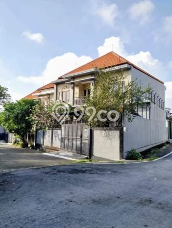 Hunian Elit LB 240m2 Siap Huni Desain Elegan di Kerobokan, Badung Hunian Elit LB 240m2 Siap Huni Desain Elegan di Kerobokan, Badung