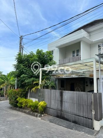Rumah Mewah LB 160m2 Siap Huni Desain Elegan di Jimbaran, Badung Rumah Mewah LB 160m2 Siap Huni Desain Elegan di Jimbaran, Badung