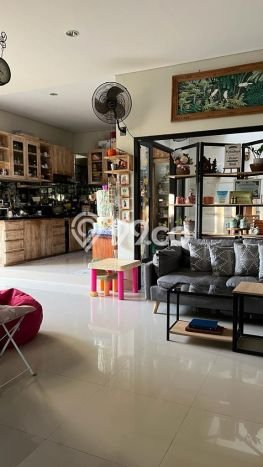 Rumah Mewah LB 160m2 Siap Huni Desain Elegan di Jimbaran, Badung Rumah Mewah LB 160m2 Siap Huni Desain Elegan di Jimbaran, Badung