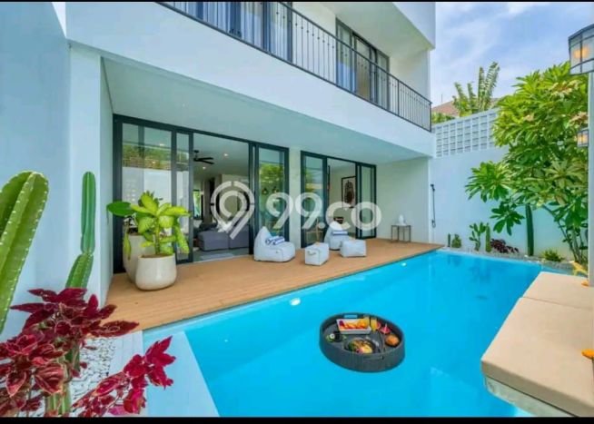 Rumah Mewah LB 420m2 Siap Pakai Desain Elegan di Pererenan, Badung Rumah Mewah LB 420m2 Siap Pakai Desain Elegan di Pererenan, Badung