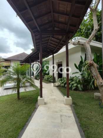 Vila Berkualitas Kawasan , Dimensi 1240m2m², Lokasi Strategis dengan jalan mudah Vila Berkualitas Kawasan , Dimensi 1240m2m², Lokasi Strategis dengan jalan mudah