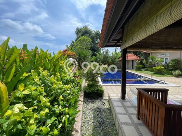 Vila di Kediri, Area 900m2m², Lokasi Premium Vila di Kediri, Area 900m2m², Lokasi Premium