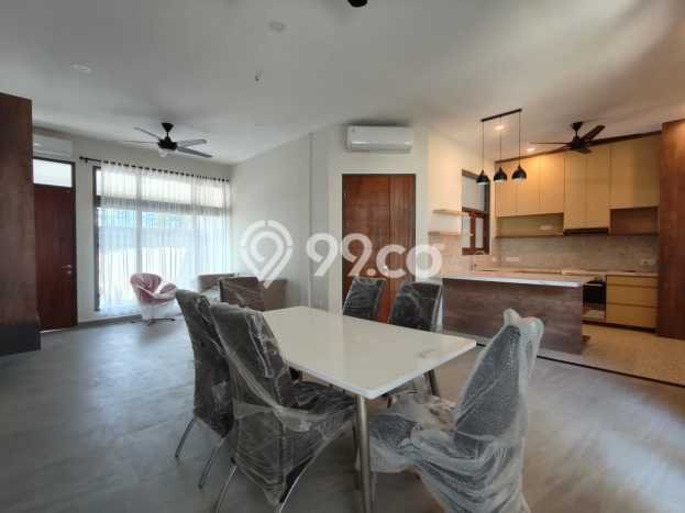 LOKASI STRATEGIS! Vila di , Area 235m2m², Akses ke pusat umum LOKASI STRATEGIS! Vila di , Area 235m2m², Akses ke pusat umum
