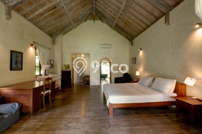PELUANG INVESTASI! Vila Kawasan , Area 2400m2m², ROI Menjanjikan PELUANG INVESTASI! Vila Kawasan , Area 2400m2m², ROI Menjanjikan