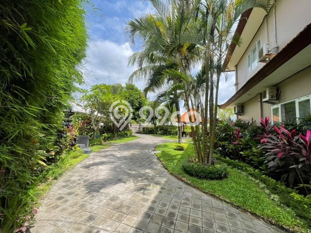 Vila di Kediri, Area 900m2m², Lokasi Premium Vila di Kediri, Area 900m2m², Lokasi Premium