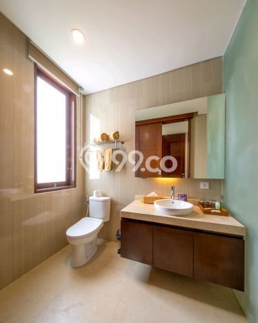 BISNIS POTENSIAL! Vila Kawasan , Luas 216m2m², ROI Menjanjikan BISNIS POTENSIAL! Vila Kawasan , Luas 216m2m², ROI Menjanjikan