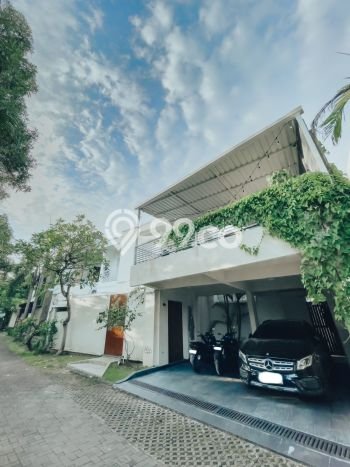 Rumah Luxury Modern Siap Huni di Kerobokan Badung Rumah Luxury Modern Siap Huni di Kerobokan Badung