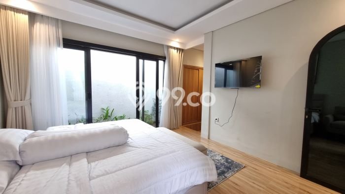 Rumah Elit LB 180m2 Siap Pakai Desain Elegan di Nusa Dua, Badung Rumah Elit LB 180m2 Siap Pakai Desain Elegan di Nusa Dua, Badung