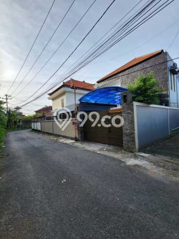 Rumah Mewah LB 350m2 Siap Pakai Desain Elegan di Jimbaran, Badung Rumah Mewah LB 350m2 Siap Pakai Desain Elegan di Jimbaran, Badung