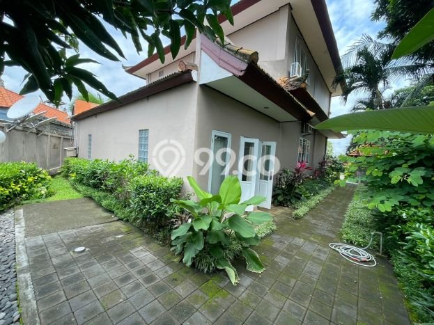Vila di Kediri, Area 900m2m², Lokasi Premium Vila di Kediri, Area 900m2m², Lokasi Premium