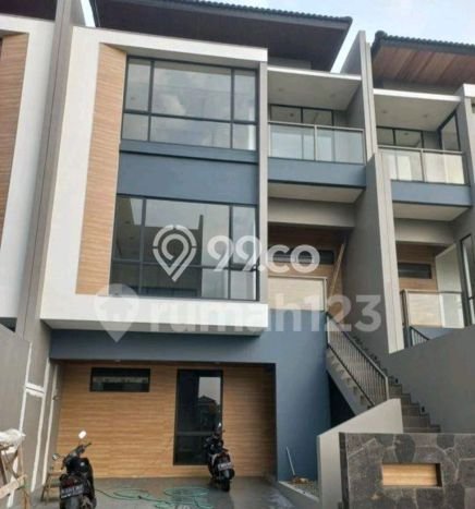Rumah Elit Modern Tanpa Renovasi di Setra Duta Bandung Rumah Elit Modern Tanpa Renovasi di Setra Duta Bandung