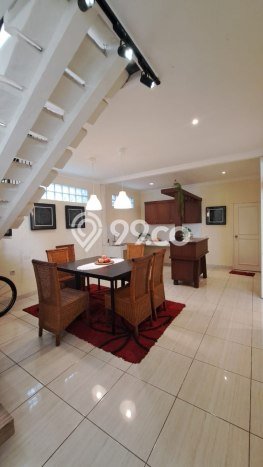 Rumah Elit LB 220m2 Siap Huni Desain Elegan di Asia Afrika, Bandung Rumah Elit LB 220m2 Siap Huni Desain Elegan di Asia Afrika, Bandung