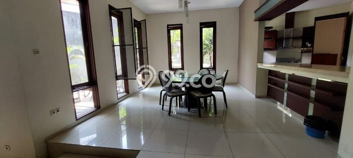 Jual Cepat Rumah 4 KT 4 KM di Pusat Kota Kota Baru Parahyangan, Bandung Jual Cepat Rumah 4 KT 4 KM di Pusat Kota Kota Baru Parahyangan, Bandung