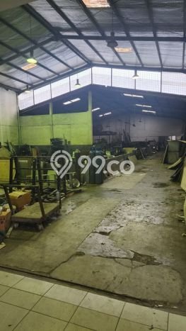 BU Gudang luas 1850 m siap pakai di Babakan ciparay BU Gudang luas 1850 m siap pakai di Babakan ciparay