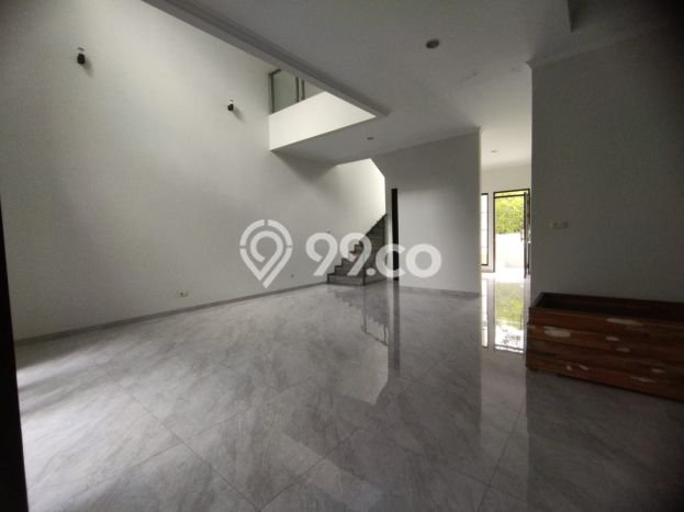 Rumah Exclusive LT 200m² / LB 270m² di Kompleks Cluster Batununggal, Bandung Rumah Exclusive LT 200m² / LB 270m² di Kompleks Cluster Batununggal, Bandung