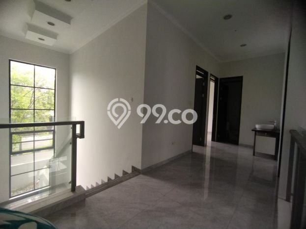 Rumah Exclusive LT 200m² / LB 270m² di Kompleks Cluster Batununggal, Bandung Rumah Exclusive LT 200m² / LB 270m² di Kompleks Cluster Batununggal, Bandung