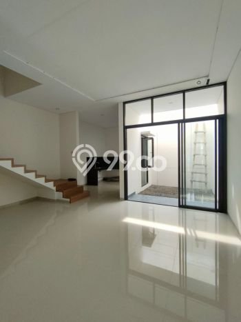 Dijual Rumah Eksklusif 4 KT di Taman Kopo Indah, Bandung Dijual Rumah Eksklusif 4 KT di Taman Kopo Indah, Bandung