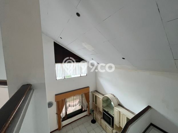Hunian Mewah LB 175m2 Siap Huni Desain Elegan di Soekarno Hatta, Bandung Hunian Mewah LB 175m2 Siap Huni Desain Elegan di Soekarno Hatta, Bandung