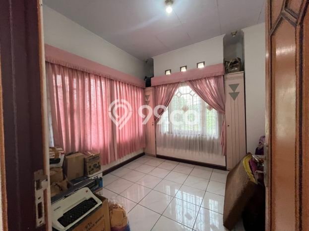 Hunian Mewah LB 175m2 Siap Huni Desain Elegan di Soekarno Hatta, Bandung Hunian Mewah LB 175m2 Siap Huni Desain Elegan di Soekarno Hatta, Bandung