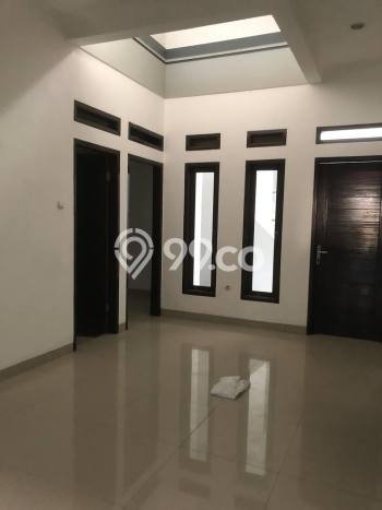 Rumah LT 142m² / LB 250m² Pemandangan Gunung di Turangga, Bandung Rumah LT 142m² / LB 250m² Pemandangan Gunung di Turangga, Bandung