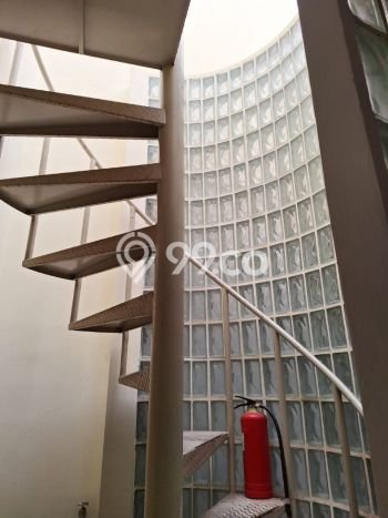 Rumah Elit Modern Tanpa Renovasi di Singgasana Bandung Rumah Elit Modern Tanpa Renovasi di Singgasana Bandung