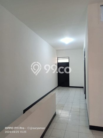 Ruko Lokasi Komersial di Taman Kopo Indah, Luas 180m², Akses Utama Ruko Lokasi Komersial di Taman Kopo Indah, Luas 180m², Akses Utama