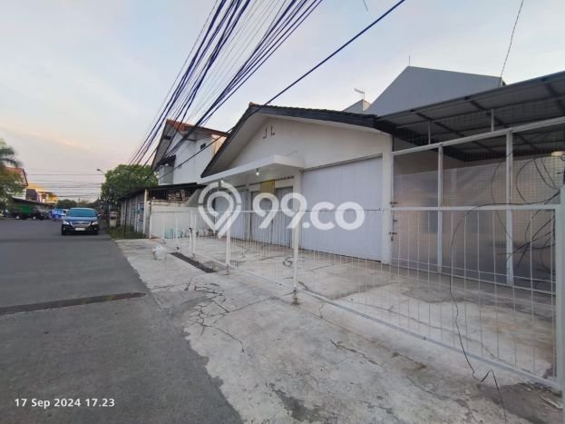 Unit Ruko Disewakan di Taman Kopo Indah di Area Ramai & Strategis Unit Ruko Disewakan di Taman Kopo Indah di Area Ramai & Strategis