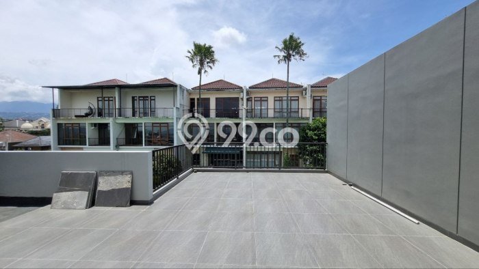 Jual Rumah Mewah Megah Dengan View Eksklusif di Sarijadi, Bandung Jual Rumah Mewah Megah Dengan View Eksklusif di Sarijadi, Bandung