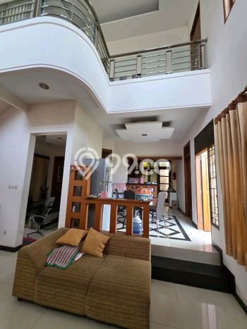Kos-kosan Dijual di Sukajadi, Bandung, 33 KT, 25 KM, Bangunan 950m2 Kos-kosan Dijual di Sukajadi, Bandung, 33 KT, 25 KM, Bangunan 950m2