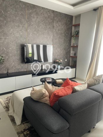 Rumah Elit Modern Tanpa Renovasi di Setra Duta Bandung Rumah Elit Modern Tanpa Renovasi di Setra Duta Bandung