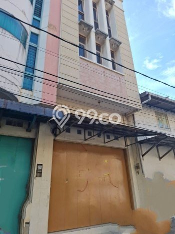 Ruko disewakan di Andir Bandung dengan luas bangunan 230m2 Ruko disewakan di Andir Bandung dengan luas bangunan 230m2