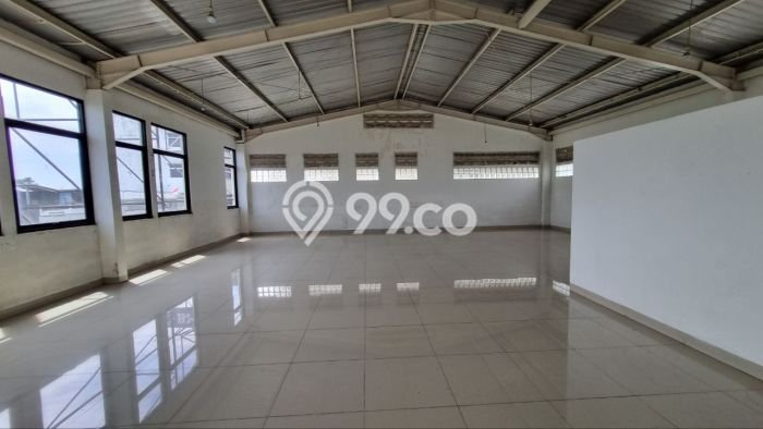 Disewakan Ruko di Pusat Kota Bandung Ramai Strategis Disewakan Ruko di Pusat Kota Bandung Ramai Strategis