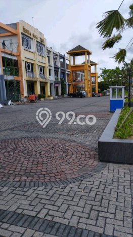 Ruko Disewa di Surabaya dengan LB 225m2 Area Komersial Ramai Ruko Disewa di Surabaya dengan LB 225m2 Area Komersial Ramai
