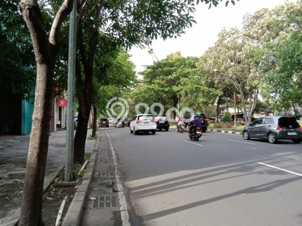 Ruko Disewa di Surabaya dengan LB 150m2 Area Komersial Ramai Ruko Disewa di Surabaya dengan LB 150m2 Area Komersial Ramai