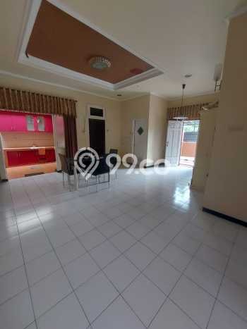 Disewakan! Rumah 4 Kamar Tidur &
3 Kamar Mandi di Sutorejo, Surabaya Disewakan! Rumah 4 Kamar Tidur &
3 Kamar Mandi di Sutorejo, Surabaya