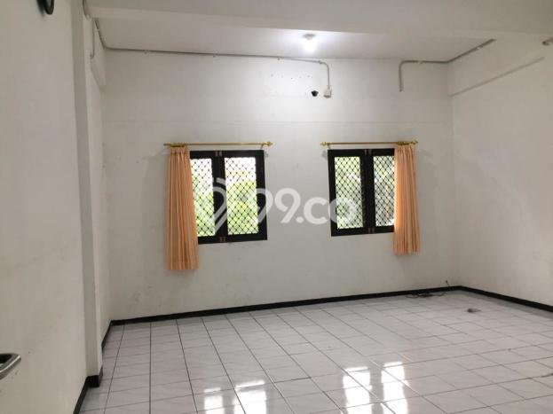 Ruko Disewa di Surabaya dengan LB 285m2 Area Komersial Ramai Ruko Disewa di Surabaya dengan LB 285m2 Area Komersial Ramai