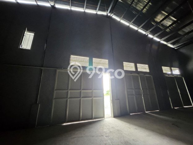 Unit Gudang Paling Strategis di Kenjeran Surabaya dengan LB 760m2 Unit Gudang Paling Strategis di Kenjeran Surabaya dengan LB 760m2