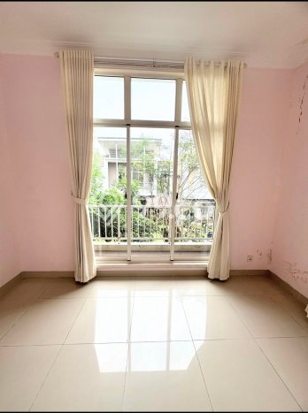 Rumah EXCLUSIVE di Gading Serpong, Tangerang, Luas 266m² LB 186m² KESEMPATAN TERBATAS! Rumah EXCLUSIVE di Gading Serpong, Tangerang, Luas 266m² LB 186m² KESEMPATAN TERBATAS!