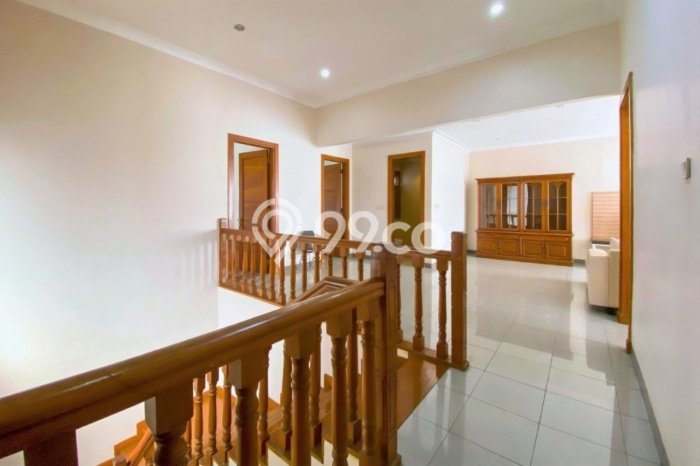 Jual Rumah Mewah Elegan Dengan View Eksklusif di Taman Palem, Jakarta Barat Jual Rumah Mewah Elegan Dengan View Eksklusif di Taman Palem, Jakarta Barat