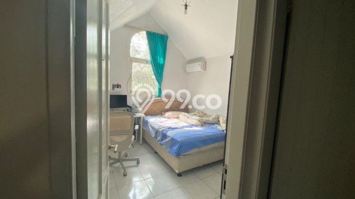 Ready to Use! Premium House LT 270m2 Desain Elegan di Semanan Ready to Use! Premium House LT 270m2 Desain Elegan di Semanan